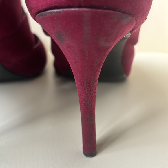 Nine West Bordeaux Open Design Heels with Back Zipper - Picture 4 of 10